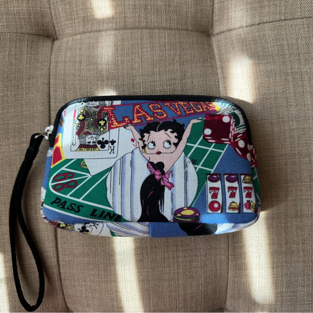 Betty Boop Las Vegas Wristlet/Clutch - Multicolor